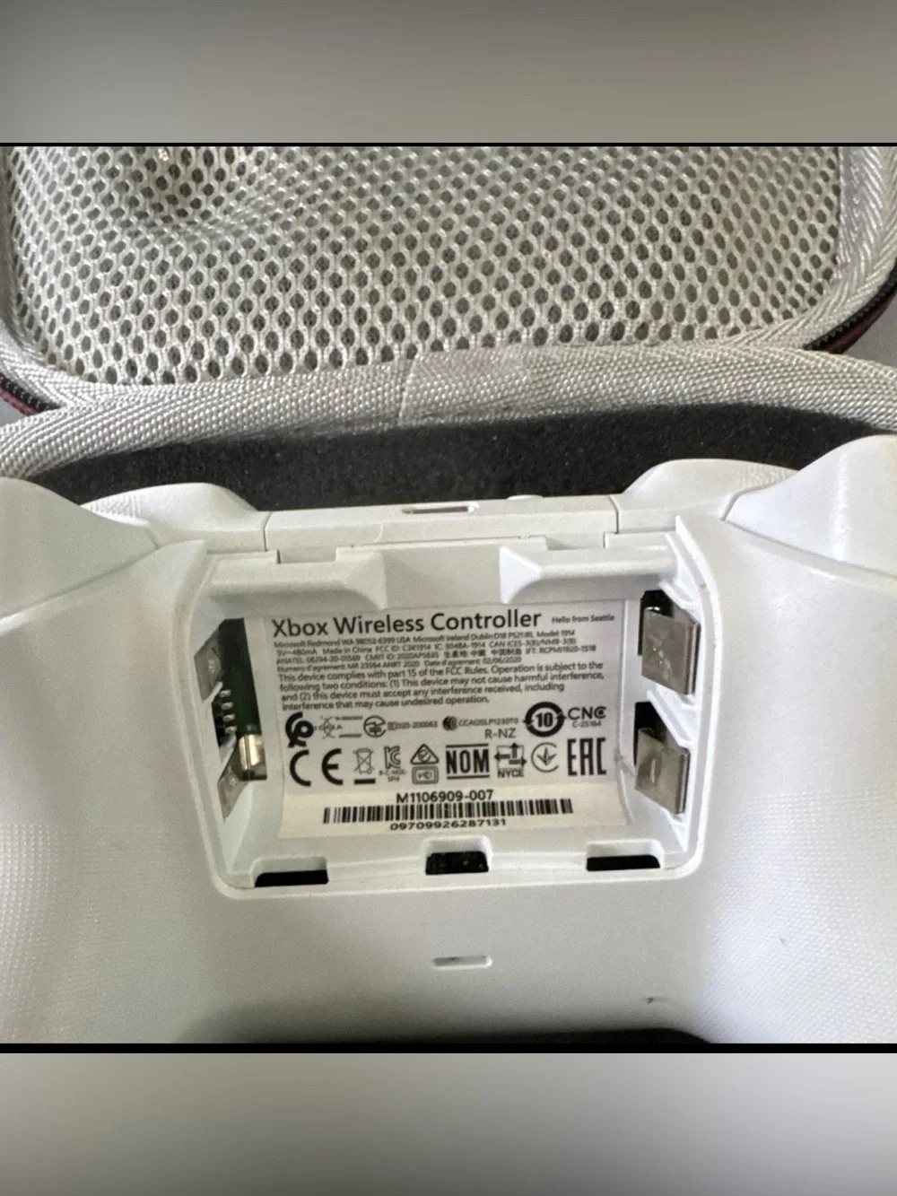 Xbox Series X|S Wireless Controller, White, Wireless, USB-C. Read Description